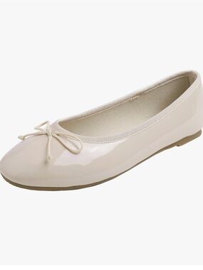Classic Women's Patent Ballet Flat in Beige